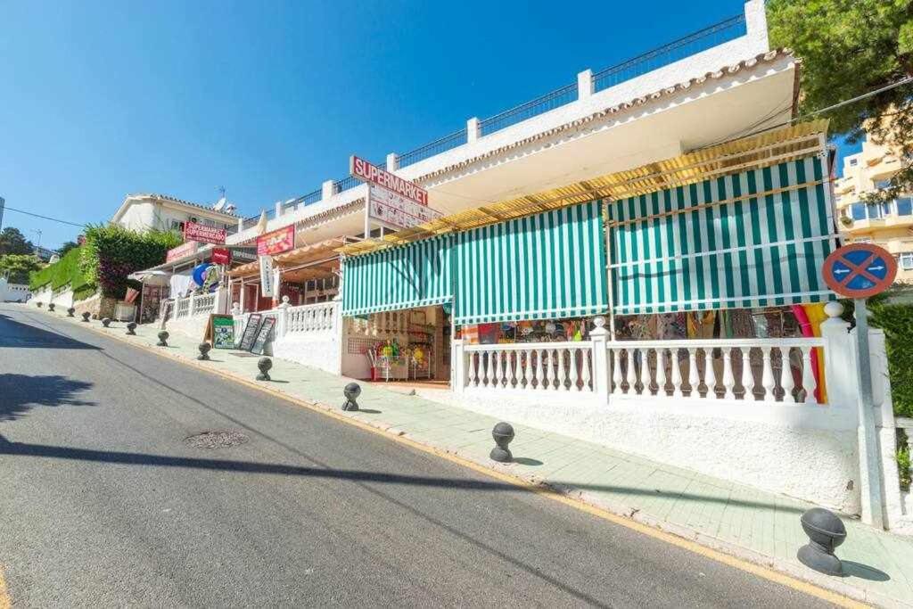 Santa Marta Al Lado De Los Servicios Y De La Playa Benalmádena Exterior foto